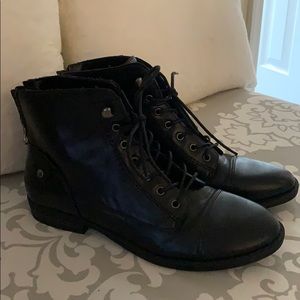 Ankle lace up boots